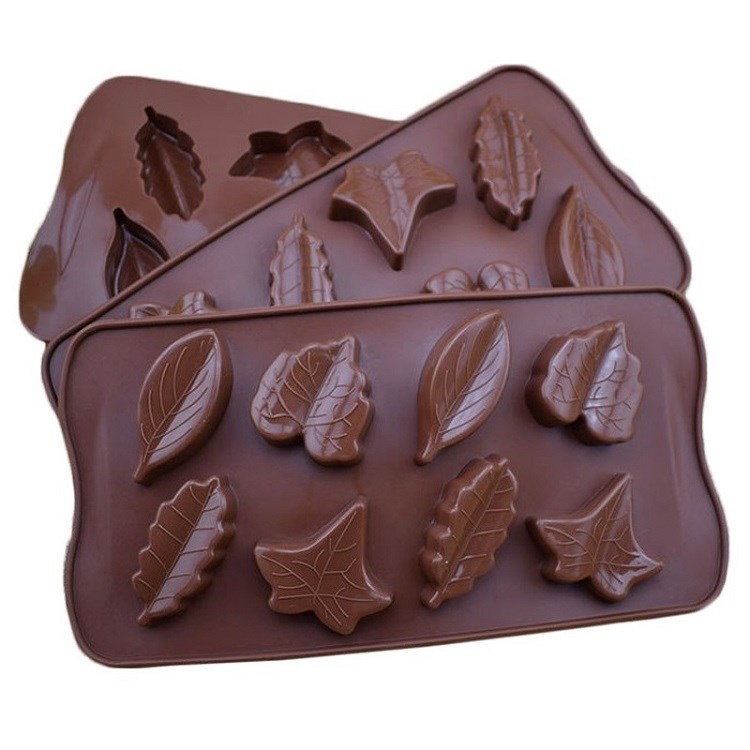 Как залить шоколад в силиконовую форму